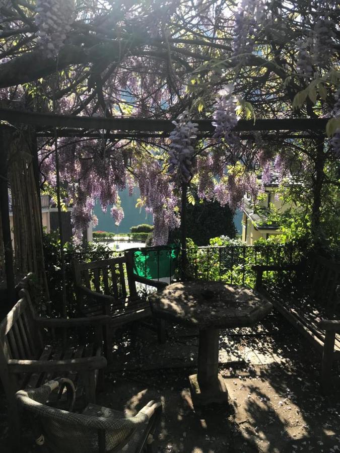 אומניה La Casa Al Lago מראה חיצוני תמונה